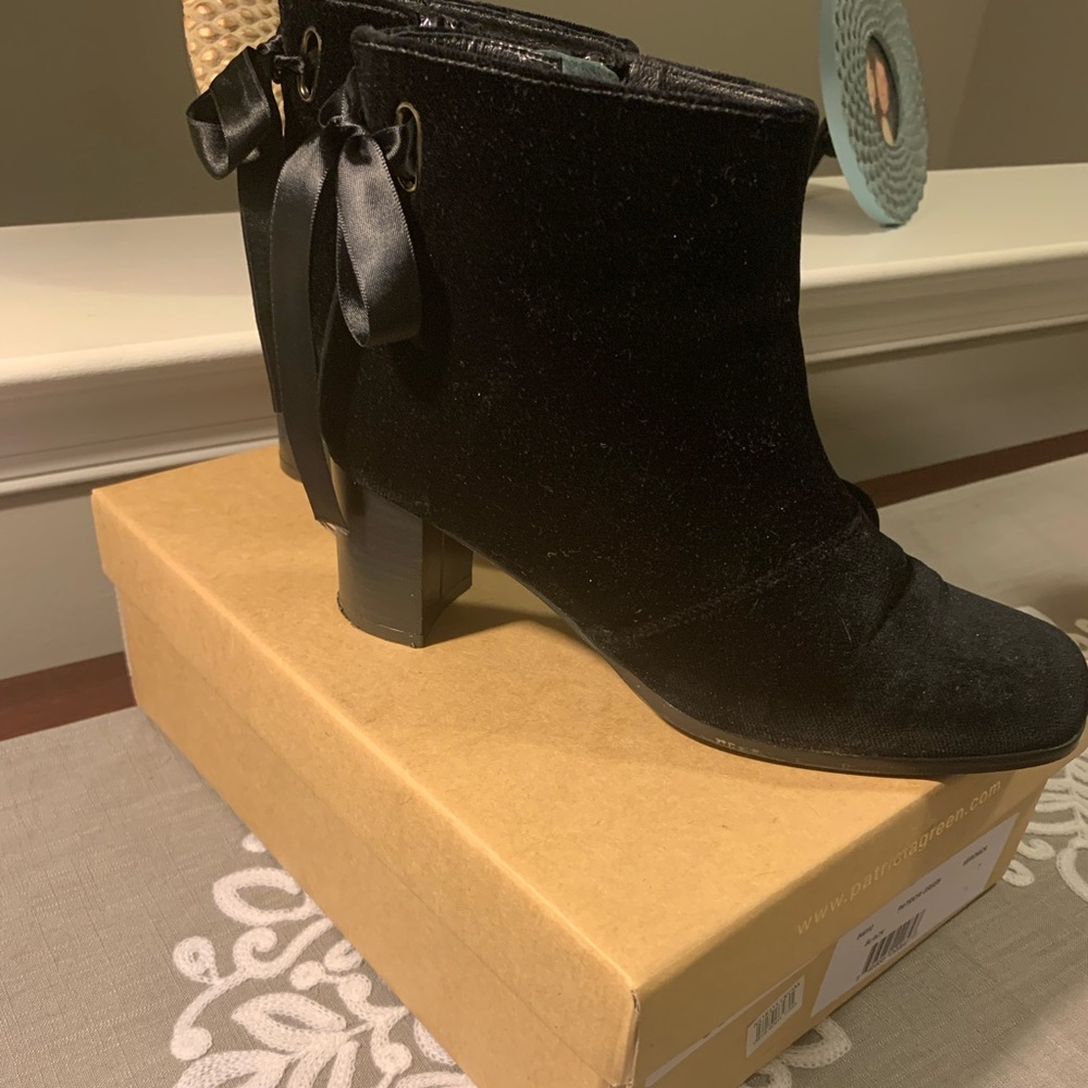 Patricia Green - Black Velvet booties